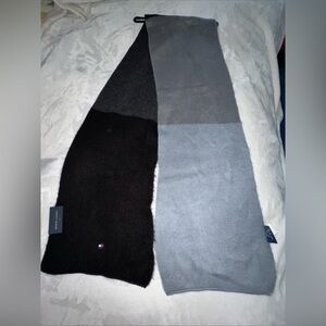Tommy Hilfiger Unisex Two Toned Design Black Gray Panels Acrylic NWT